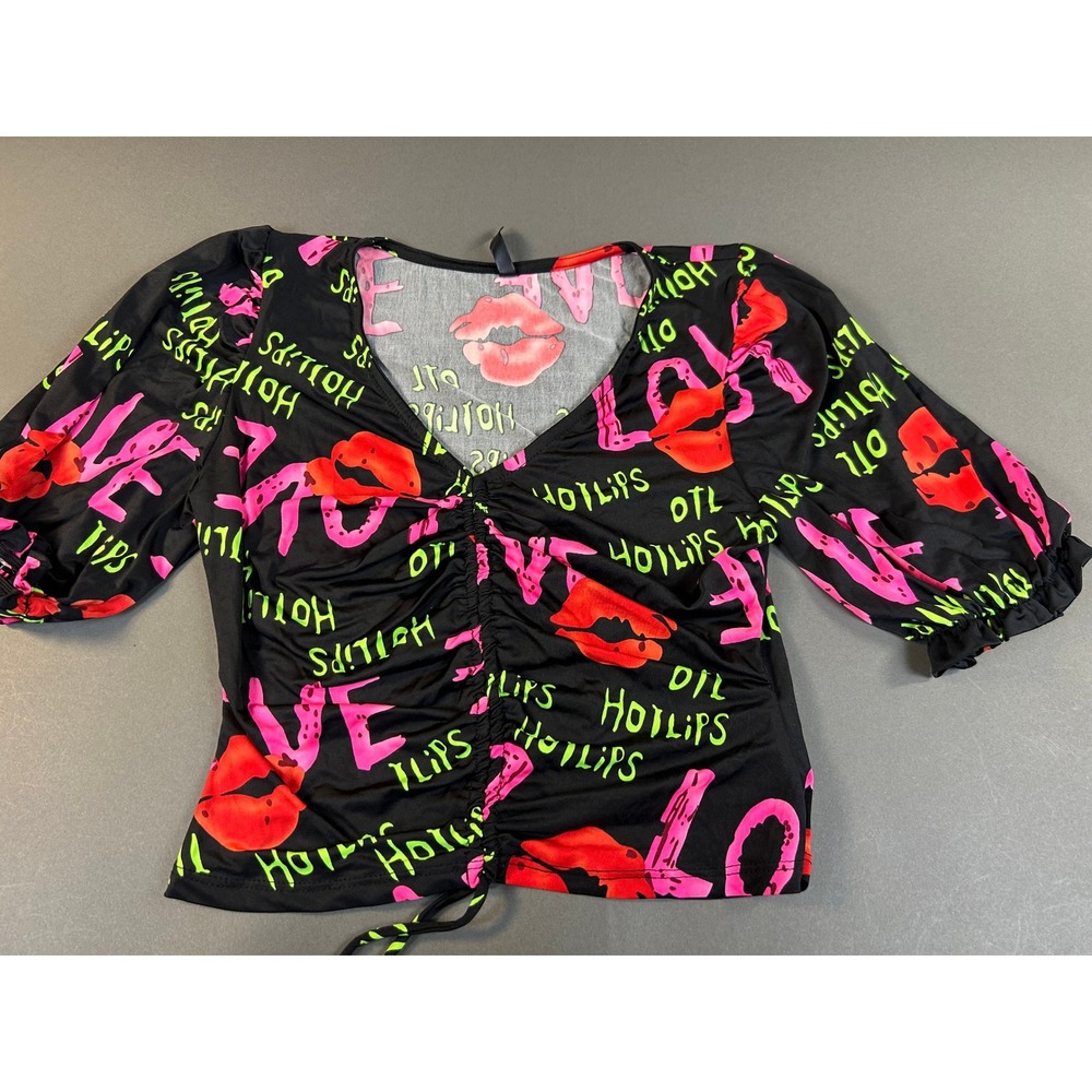 Yoyo 5 Hot Lips Love Graphic Crop Top Black Pink Neon Green Medium YT3570A
